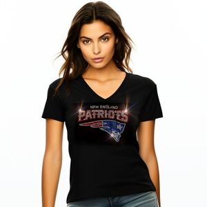 New Women's New England Patriots V-Neck Rhinestone Relaxed Fit S-XL